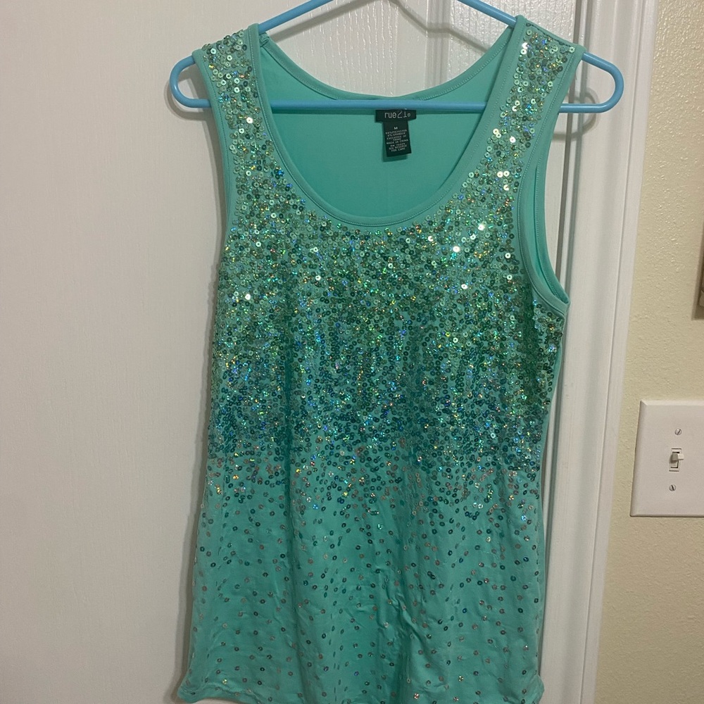 Light pale green/sequins/ sparkling tank top